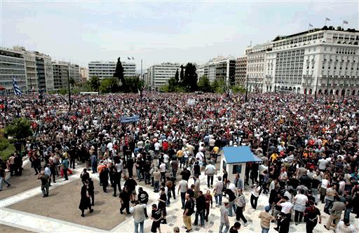 “ΝΑ ΚΛΙΜΑΚΩΣΟΥΜΕ ΤΙΣ ΑΠΕΡΓΙΕΣ ΚΑΙ ΤΙΣ ΔΙΑΔΗΛΩΣΕΙΣ ΝΑ ΚΑΤΑΛΑΒΟΥΜΕ ΤΙΣ ΠΛΑΤΕΙΕΣ, ΤΙΣ ΣΧΟΛΕΣ ΚΑΙ ΤΟΥΣ ΧΏΡΟΥΣ ΔΟΥΛΕΙΑΣ”